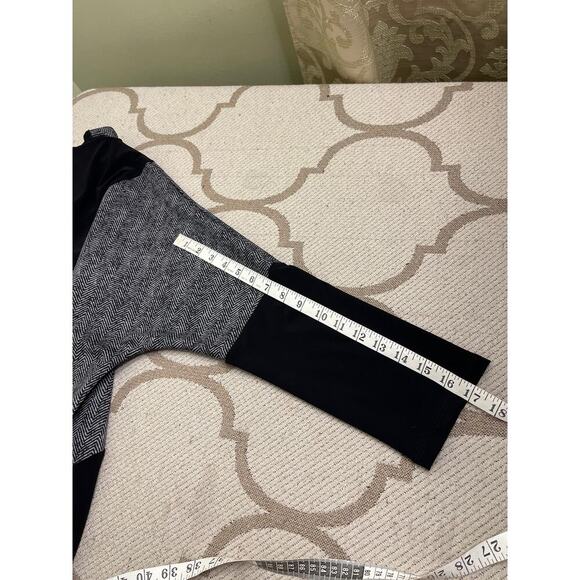 Joseph Ribkoff  black/ gray Color-Blocked Top Style - 223043, size 14 - Picture 8 of 9